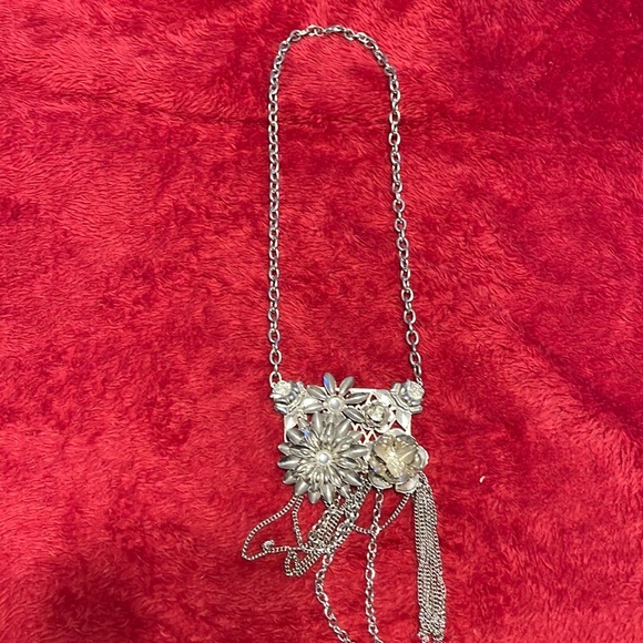 Silver necklace - Picture 1 of 3